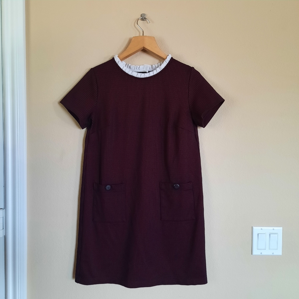 Loft Burgundy & Black Houndstooth Mod Shift Dress Pockets Ruffle Retro 60s
